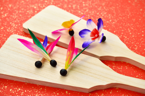 羽根つきと羽子板｜暮らしのまつり・遊び｜暮らし歳時記